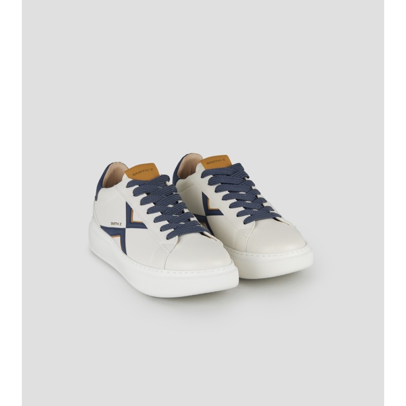 Sneaker Alexander Smith College Uomo in pelle bianca, logo e tallone blu